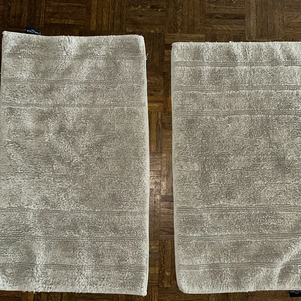 Nautica Gray Bath Mat Set